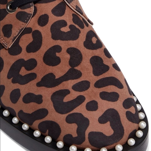 STUART WEITZMAN SONDRA FAUX PEARL LEOPARD BOOT 10.5 NEW IN BOX - Picture 4 of 6